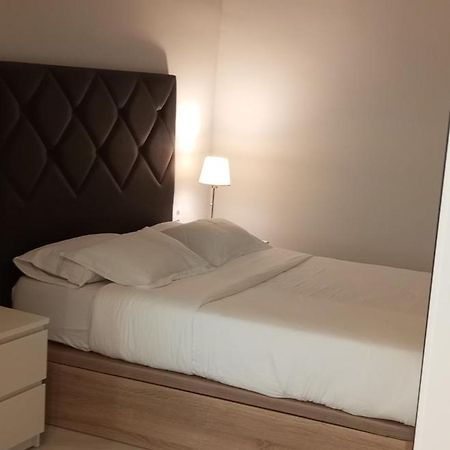 Apartamentos Marina Beach Valensiya Dış mekan fotoğraf